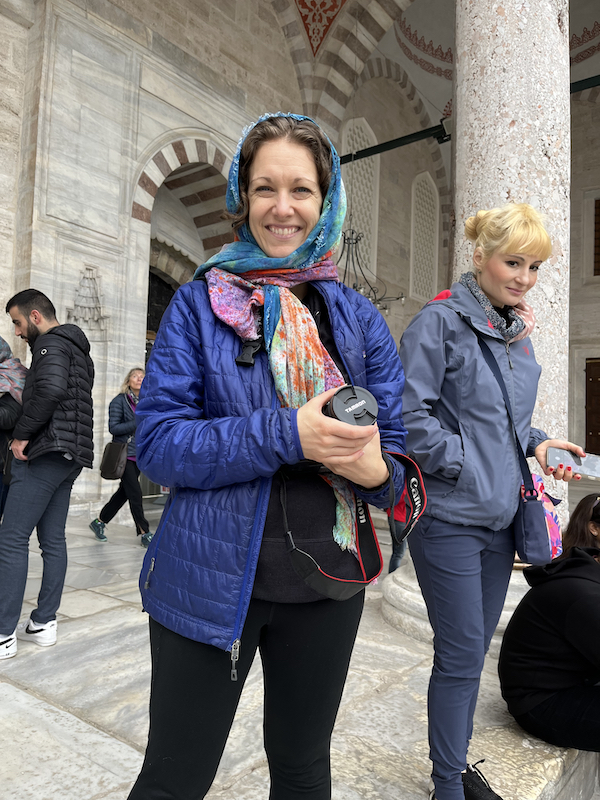 Becky in scarf in front of Blue Mosque, Istanbul Turkey