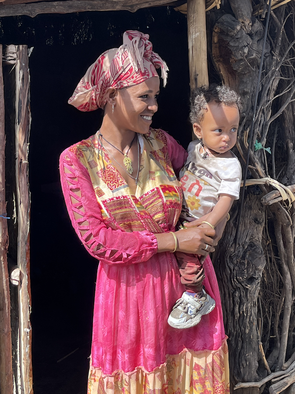 Mother and daughter in Asheton Village, Ethiopia